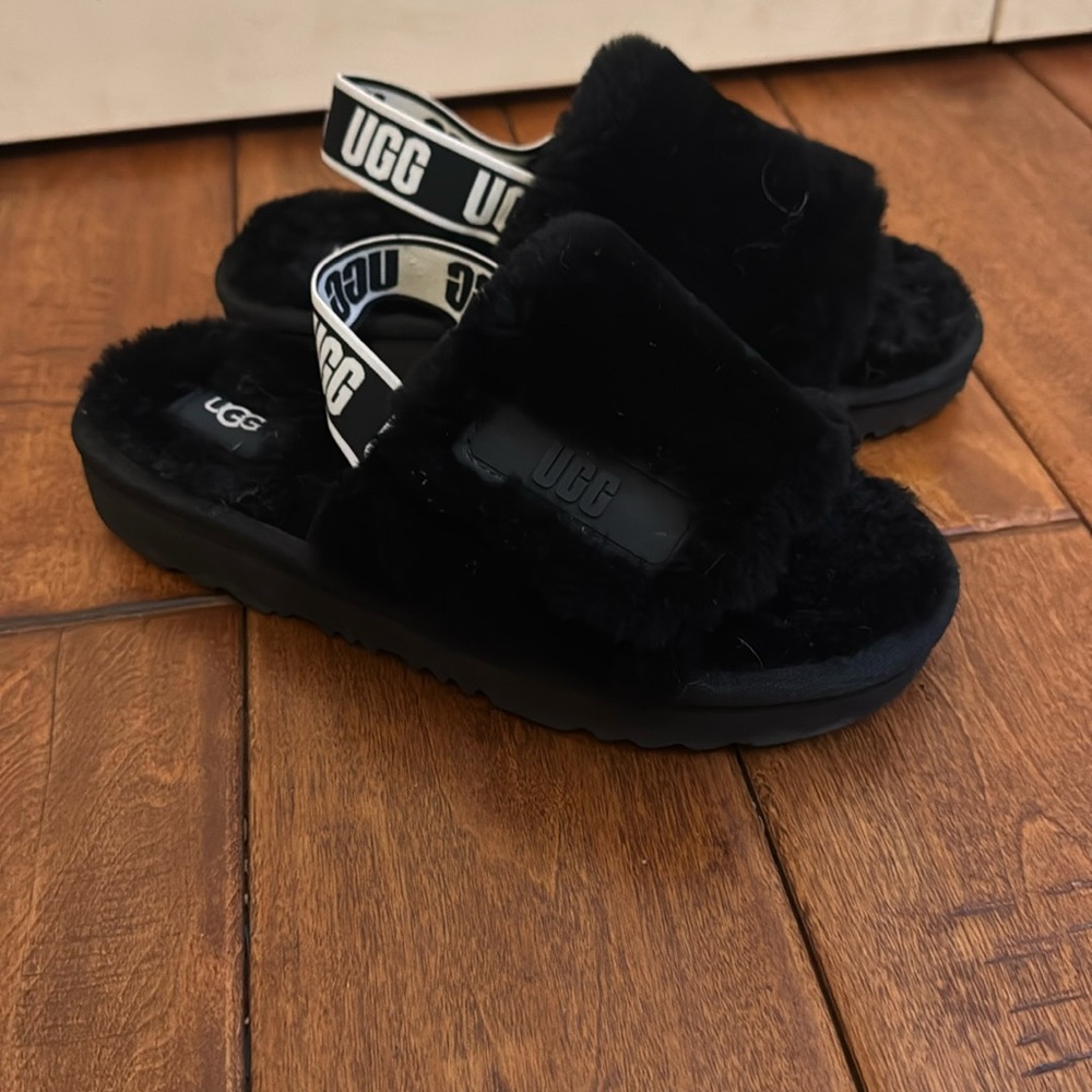 UGG Kids Black Fluff Slide Sandals with Logo Strap
